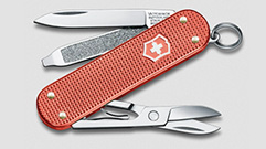 VICTORINOX CLASSIC SD ALOX EDICION LIMITADA 2025 ROJO PIEDRA